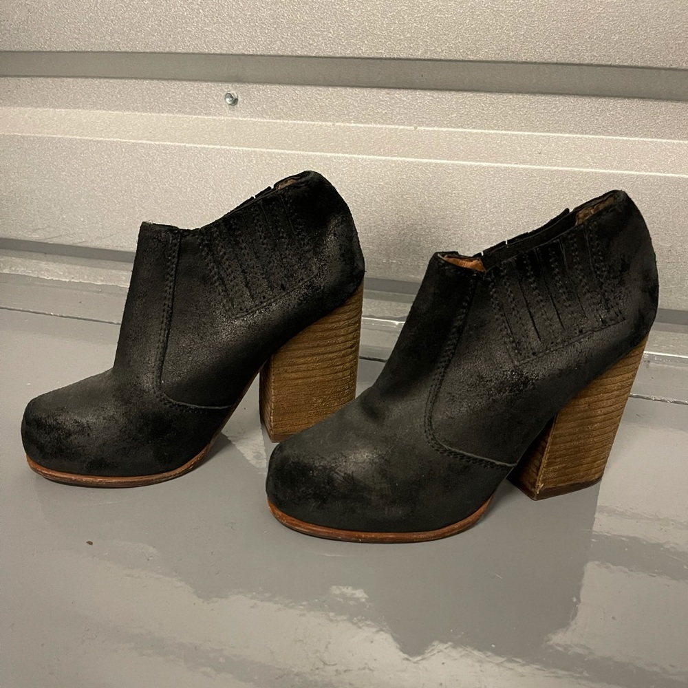 Black Jeffrey Campbell boots